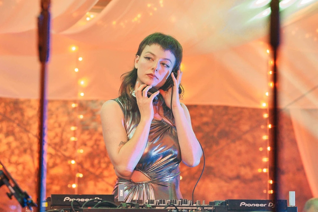 DJ Mary