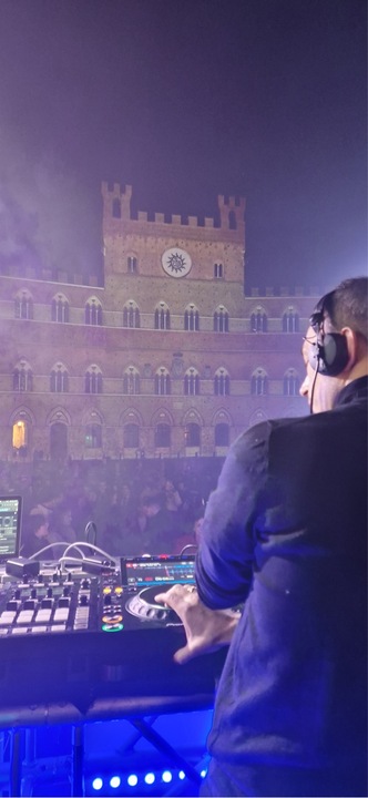 DJ Sereno - performance photo 4