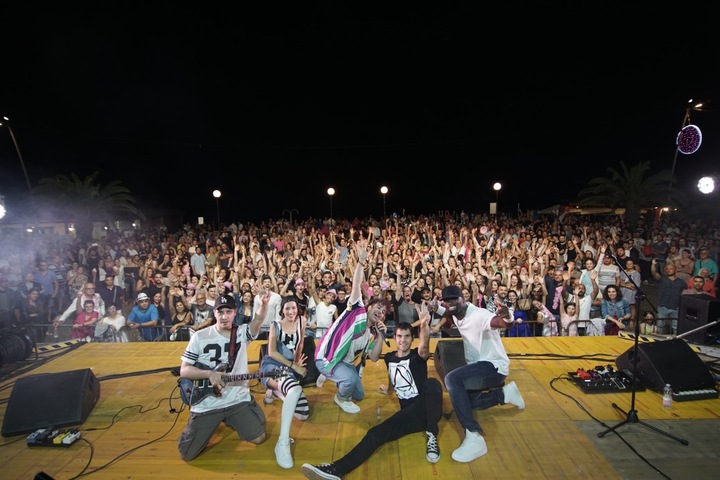 Groove Shakers - performance photo 7