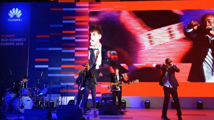 Groove Shakers - performance photo 6