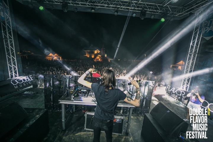 DJ Magnifiko - performance photo 8