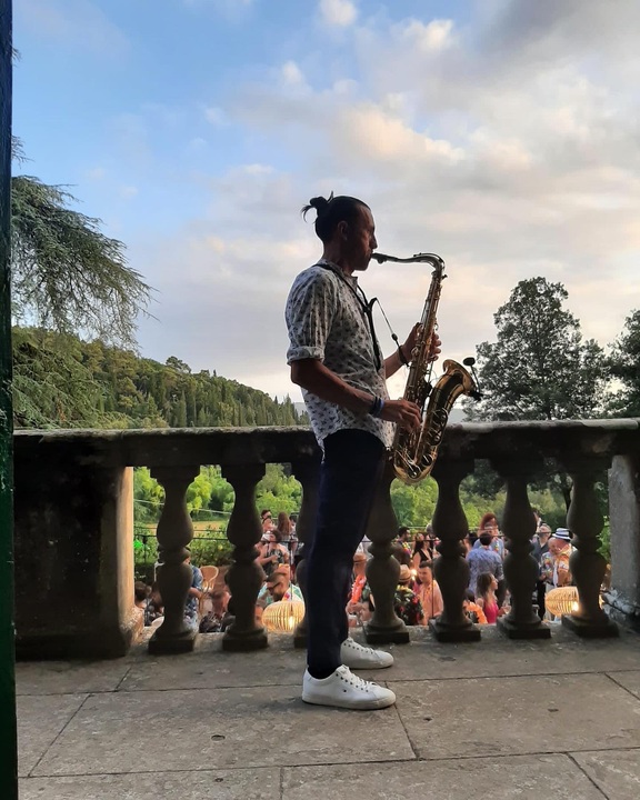 Ragazzo on Sax - performance photo 1