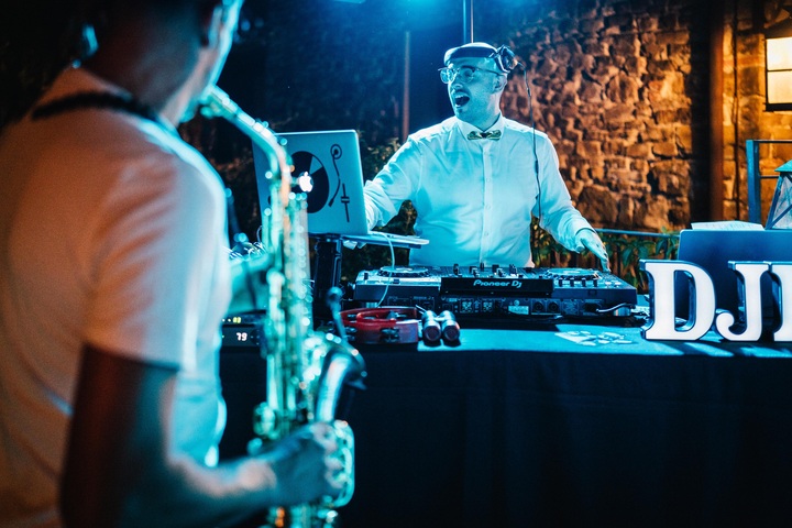 Ragazzo on Sax - performance photo 8