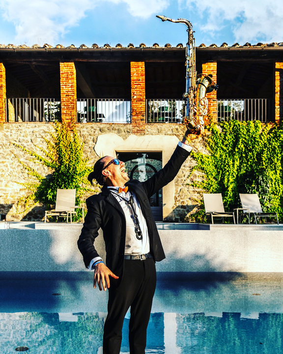 Ragazzo on Sax - performance photo 5