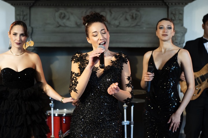 Federal - performance photo 7