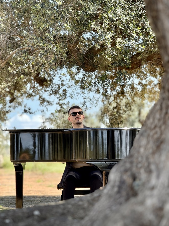 Puglia Wedding Pianist - performance photo 2