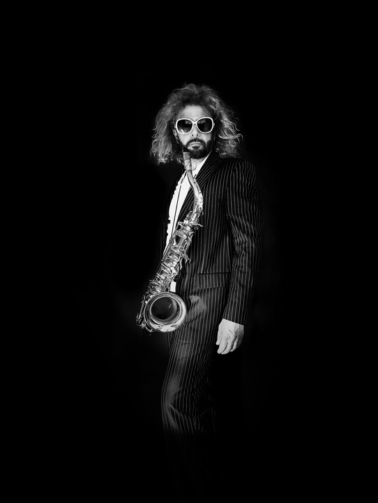 Monopoli Sax & DJ - performance photo 1