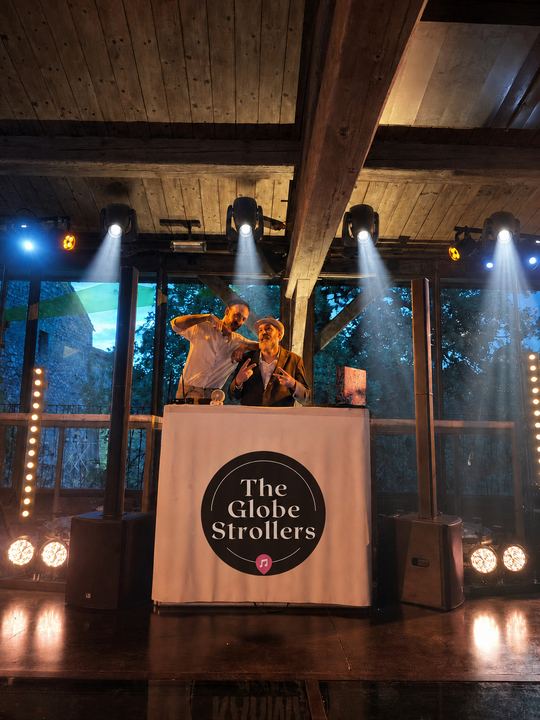 The Globe Strollers - performance photo 24