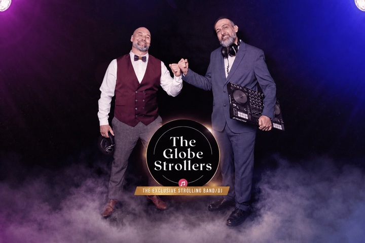 The Globe Strollers - performance photo 13