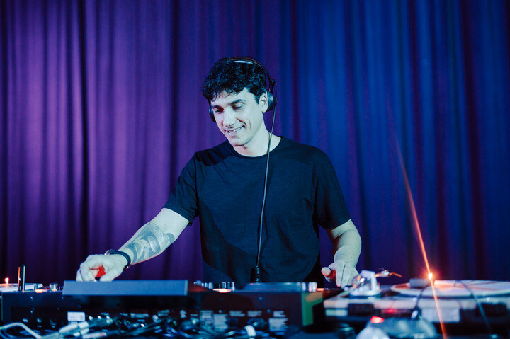 Padova DJ - performance photo 6