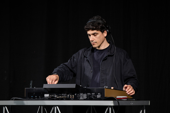Padova DJ - performance photo 4