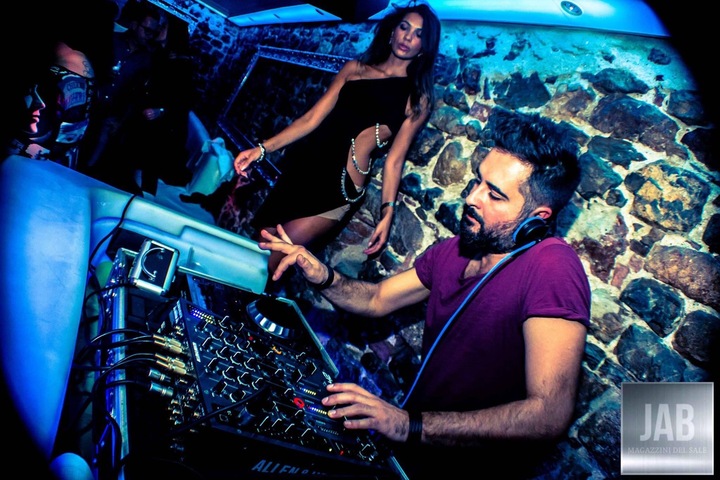 House of Amore DJ - performance photo 63