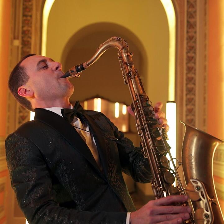 Cosmic Noon Showband - performance photo 2