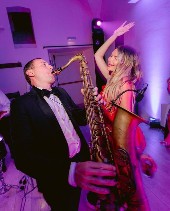 Cosmic Noon Showband - performance photo 3