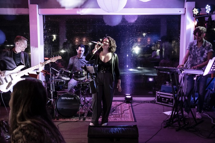 Midnight Bloom - performance photo 6