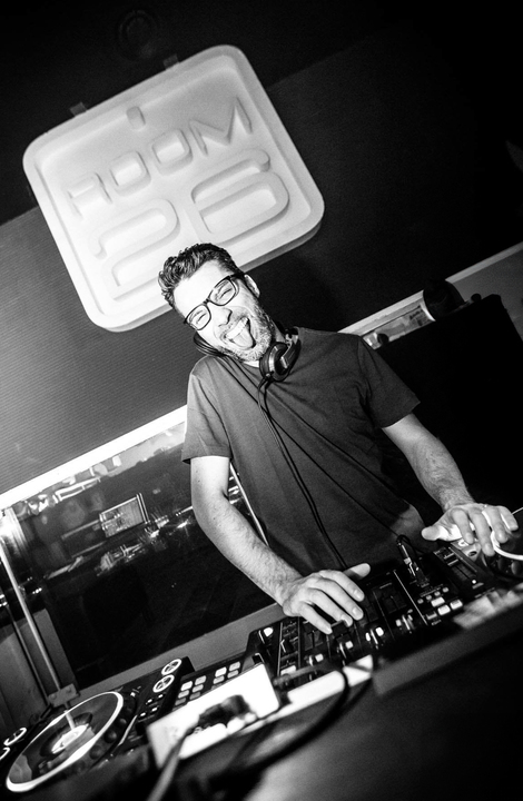 DJ Delo - performance photo 9