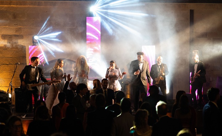 Yonder Showband - performance photo 12