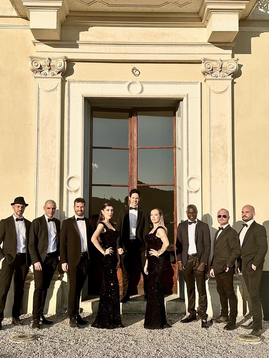 Yonder Showband - performance photo 1