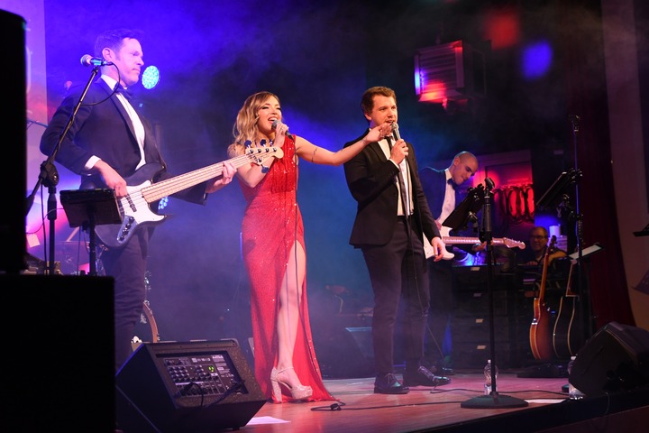 Yonder Showband - performance photo 6