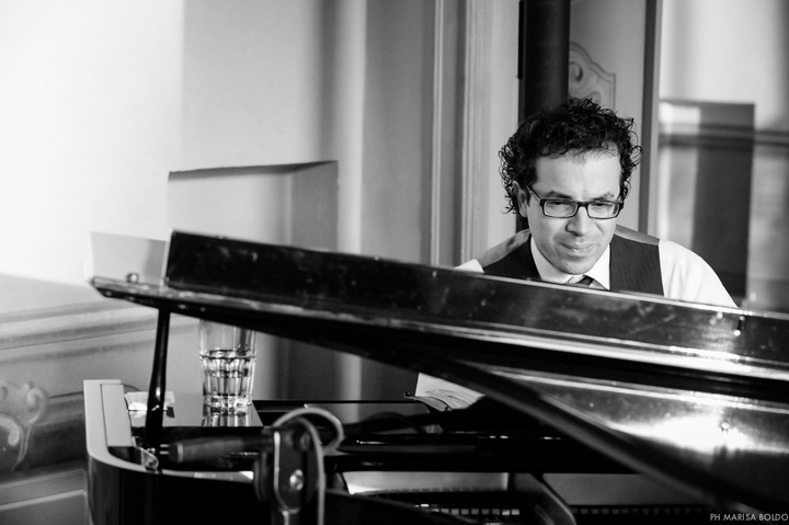 Garda Wedding Pianist - performance photo 25