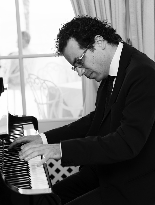 Garda Wedding Pianist - performance photo 15