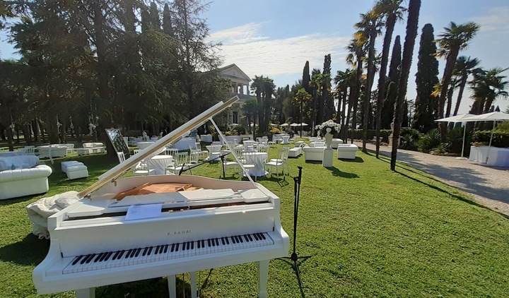 Garda Wedding Pianist - performance photo 36
