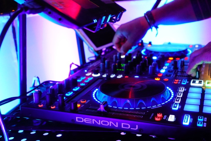 DJ Oro - performance photo 44