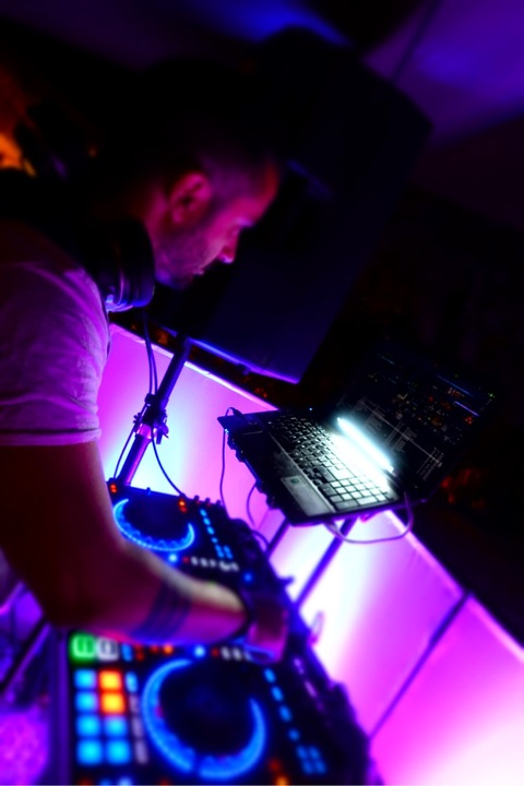 DJ Oro - performance photo 29