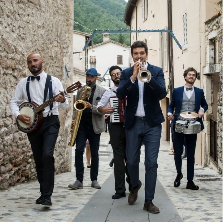 The Tuscan Strollers - performance photo 1
