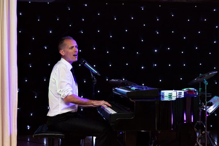 Danny Arthur - performance photo 15
