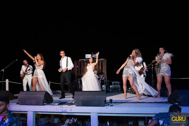 Solid Gold - performance photo 9