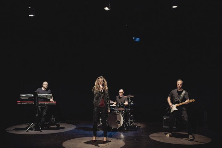 Cosmos - performance photo 6