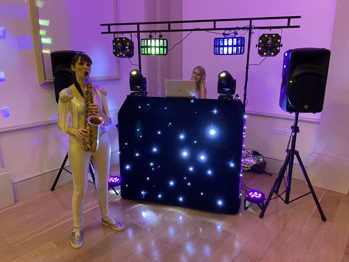 DJ Lenny - performance photo 1