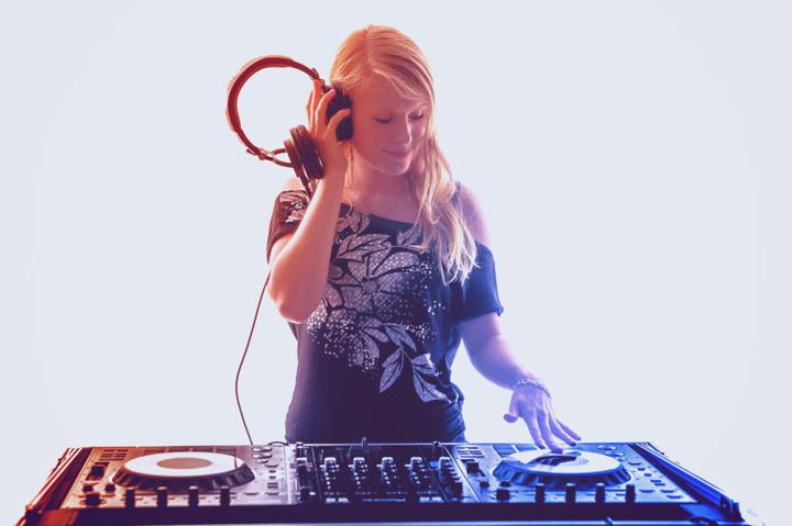DJ Lenny - performance photo 29