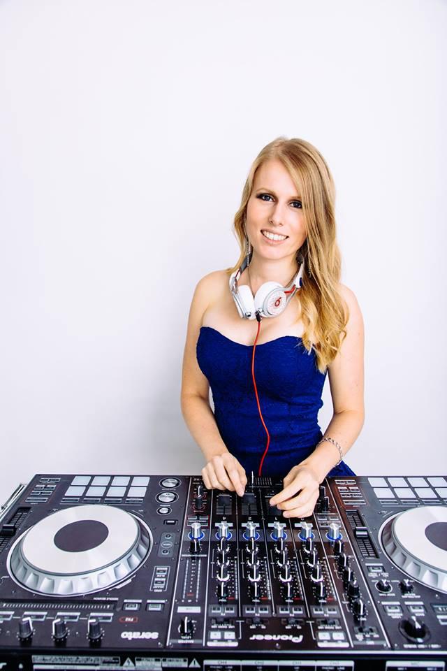 DJ Lenny - performance photo 7