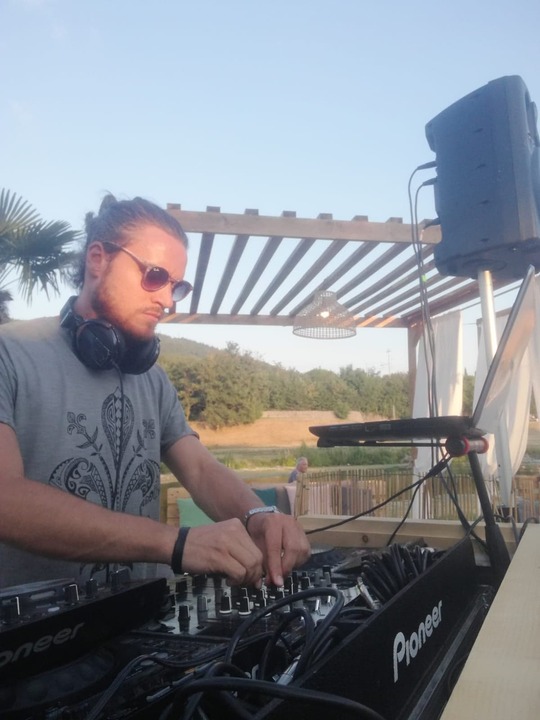 DJ Luke - performance photo 4