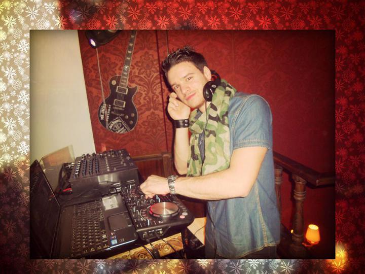 DJ Luke - performance photo 12