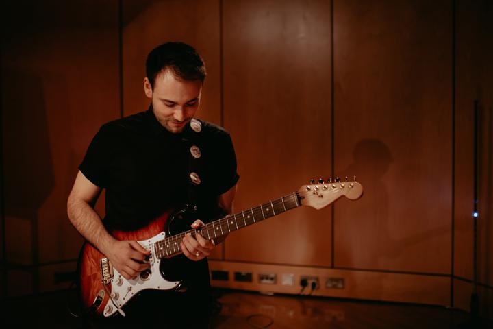 Loophole - performance photo 3