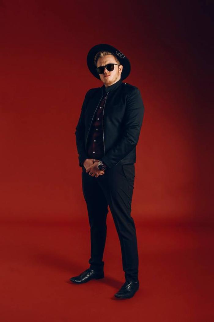 Loophole - performance photo 14