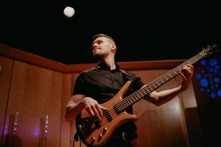 Loophole - performance photo 2